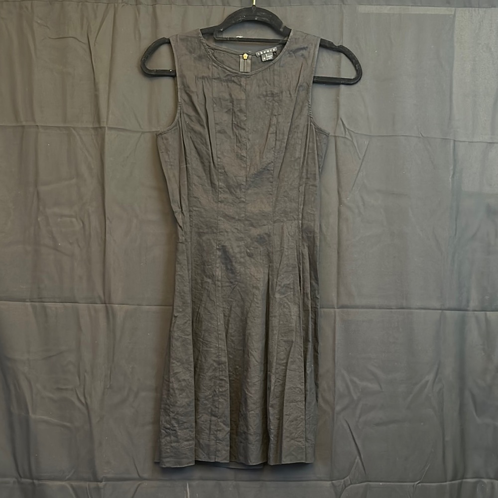 Elegant Black Sleeveless Dress